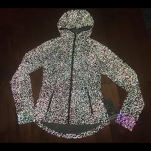 Lululemon Seawheeze Reflective jacket. Size 10